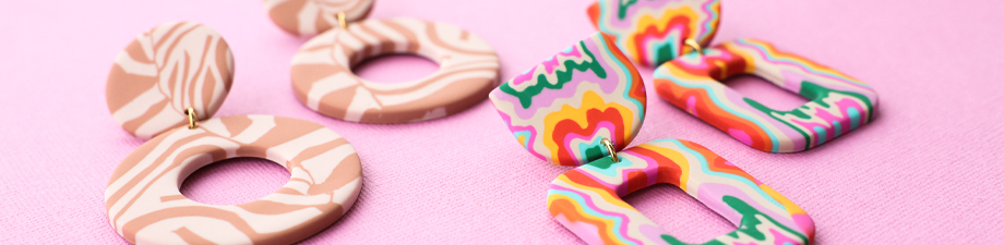Brand new! Mega collectie polymeer hangers Brand new! Mega collectie polymeer hangers